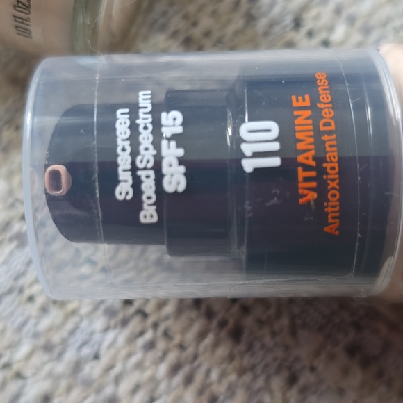 REVLON BRAND WOMEN'S COLORSTAY LONGWEAR MAKEUP FOUNDATION #110 IVORY BUNDLE-3 - Picture 8 of 8